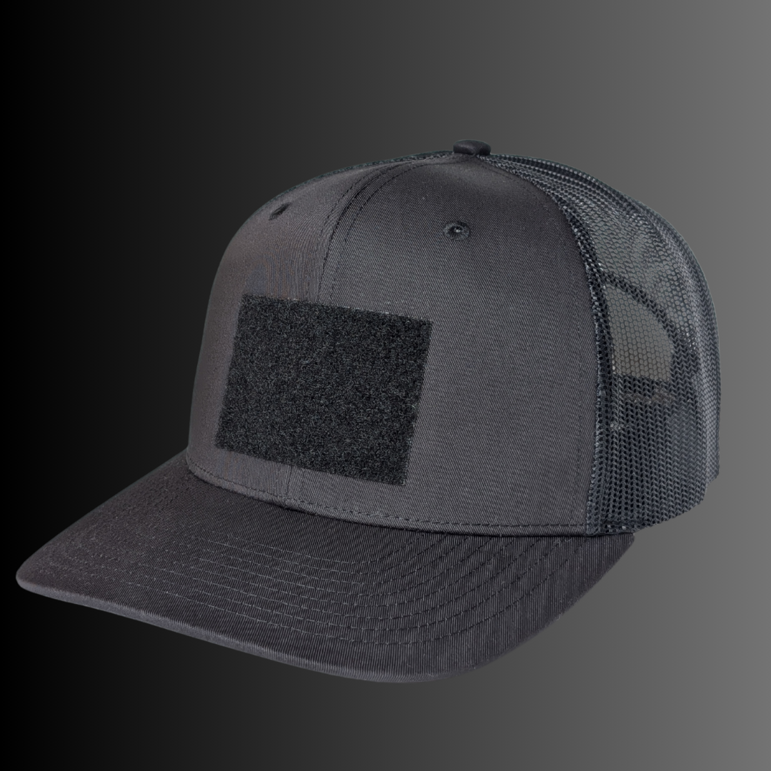 The Radish Hat (Black/Black)